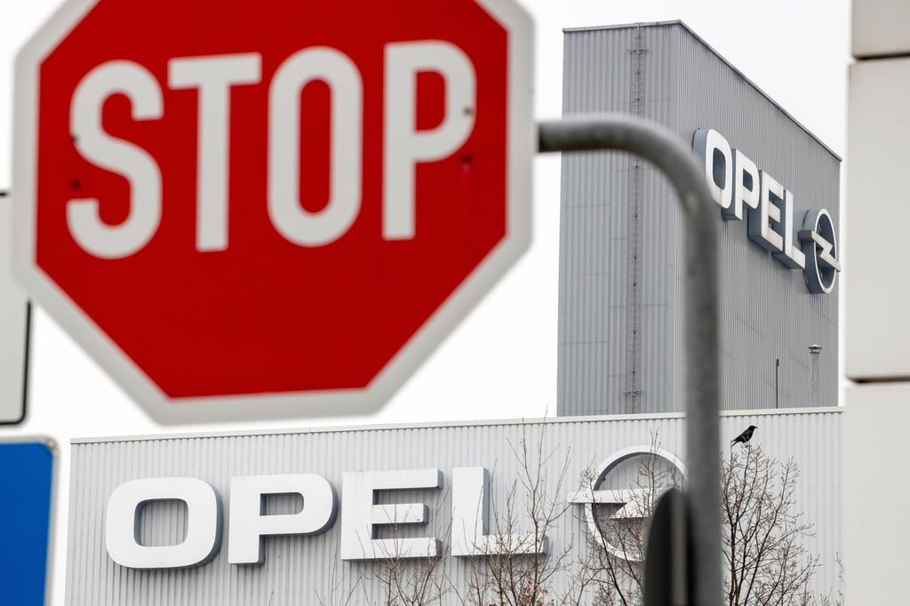 Opel schließt das Werk in Eisenach wegen fehlender Teile bis zum Jahresende.