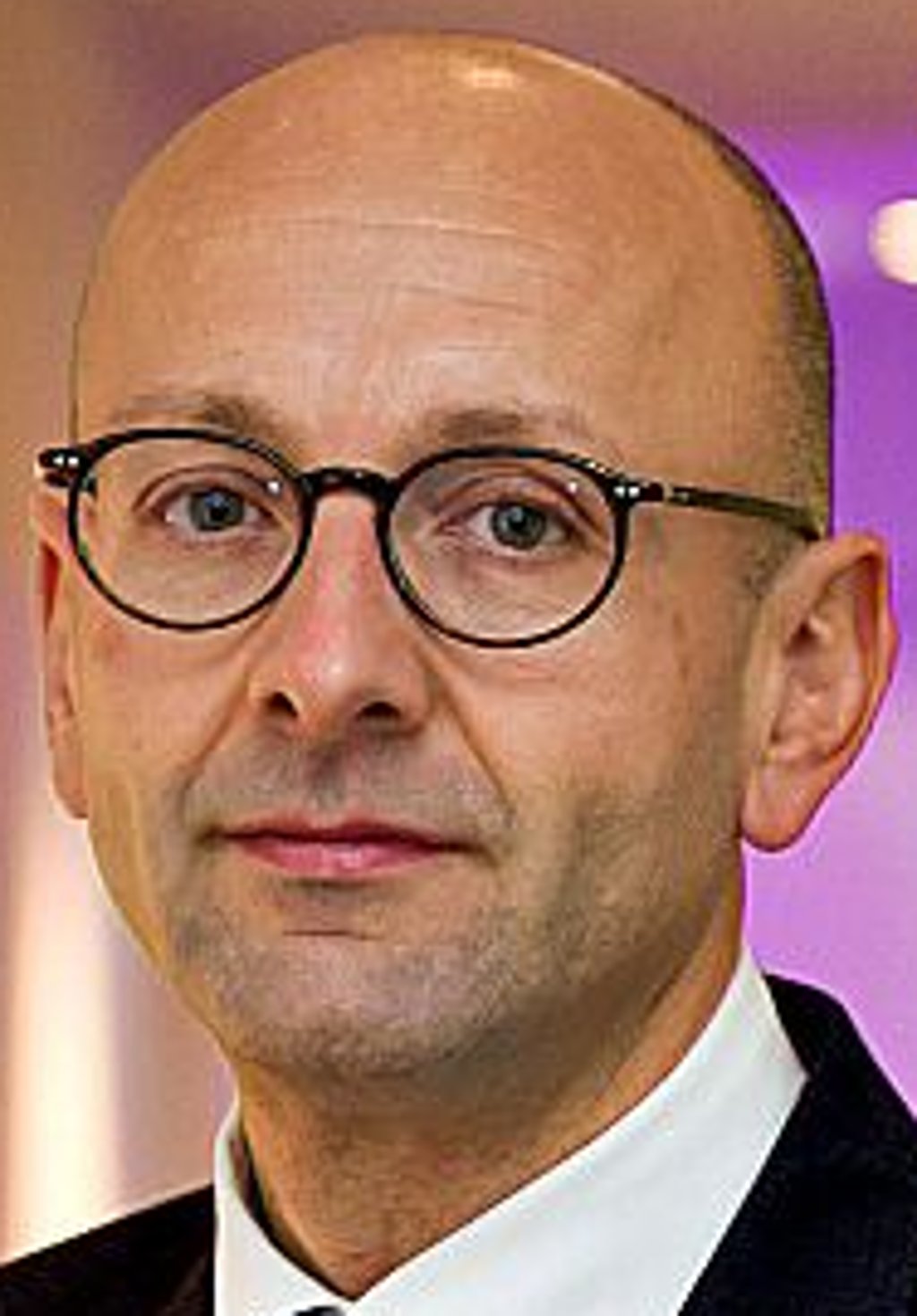 Lucas Flöther trägt bei der Sanierung von Abellio neben Abellio-Deutschland-CEO Michiel Noy die unternehmerische Verantwortung.