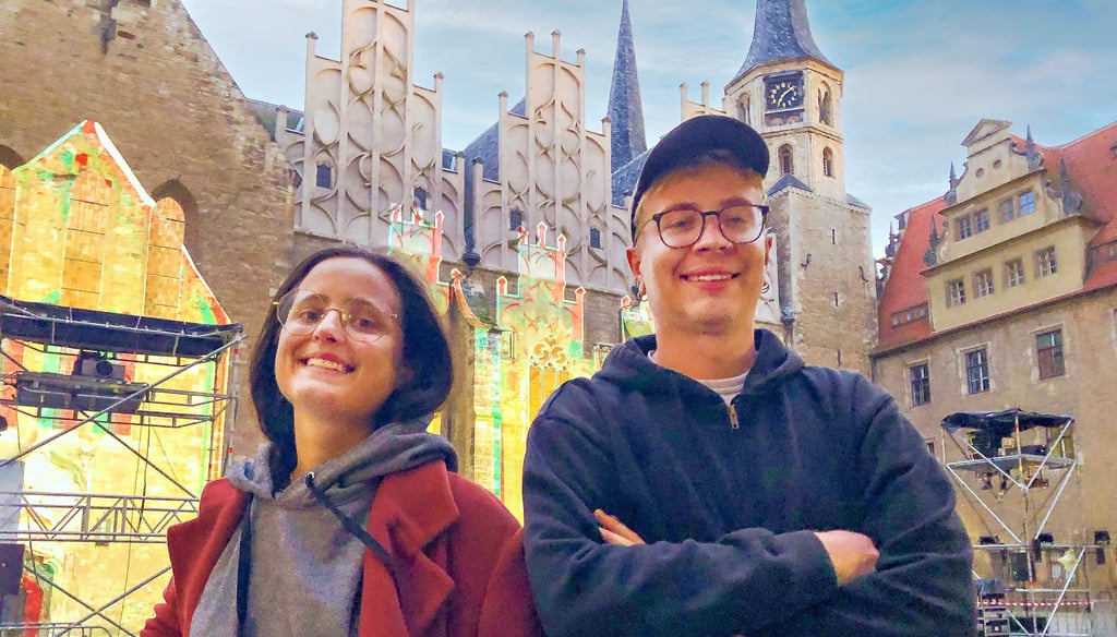 Emma Chapuy und Max Wileschek schenken dem Dom zum Jubiläum seine eigene Geschichte in Bildern, die als Lichtspektakel an die alten Mauern projiziert werden sollen.