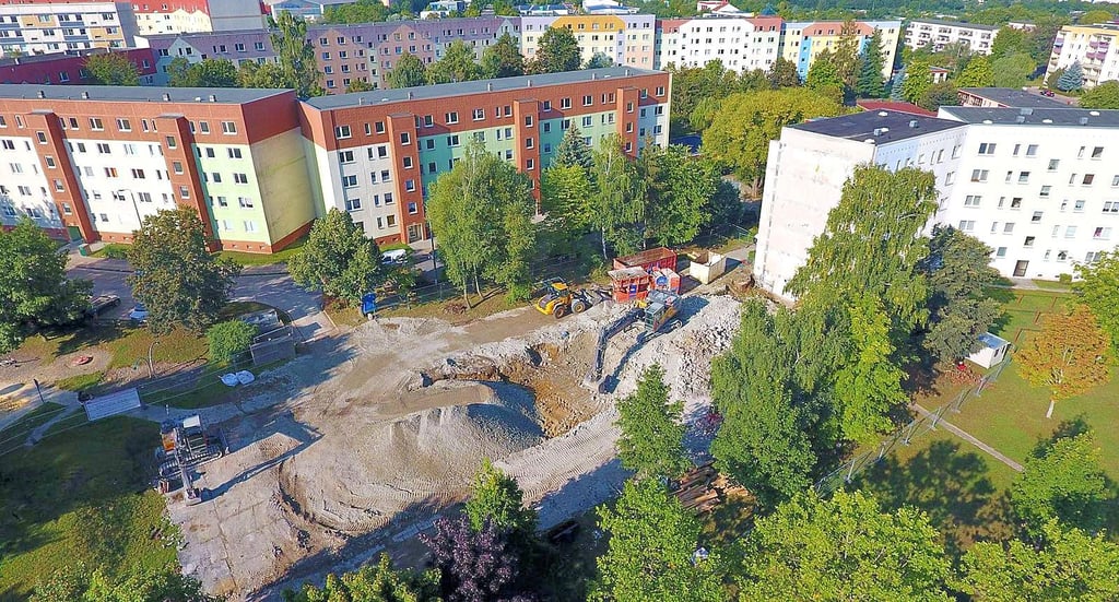 Der Unglücksblock an der Bertholt-Brecht-Straße in Blankenburg ist komplett dem Erdboden gleich gemacht.