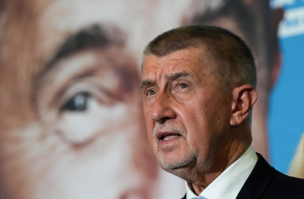 Noch-Premierminister Andrej Babis hat am Abend seine Niederlage eingeräumt.