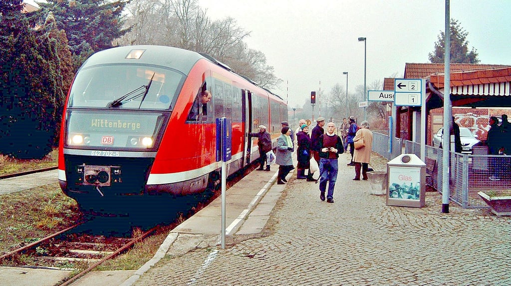Die letzten Züge der Deutschen Bahn verließen am 11. Dezember 2004 den Arendseer Bahnhof.