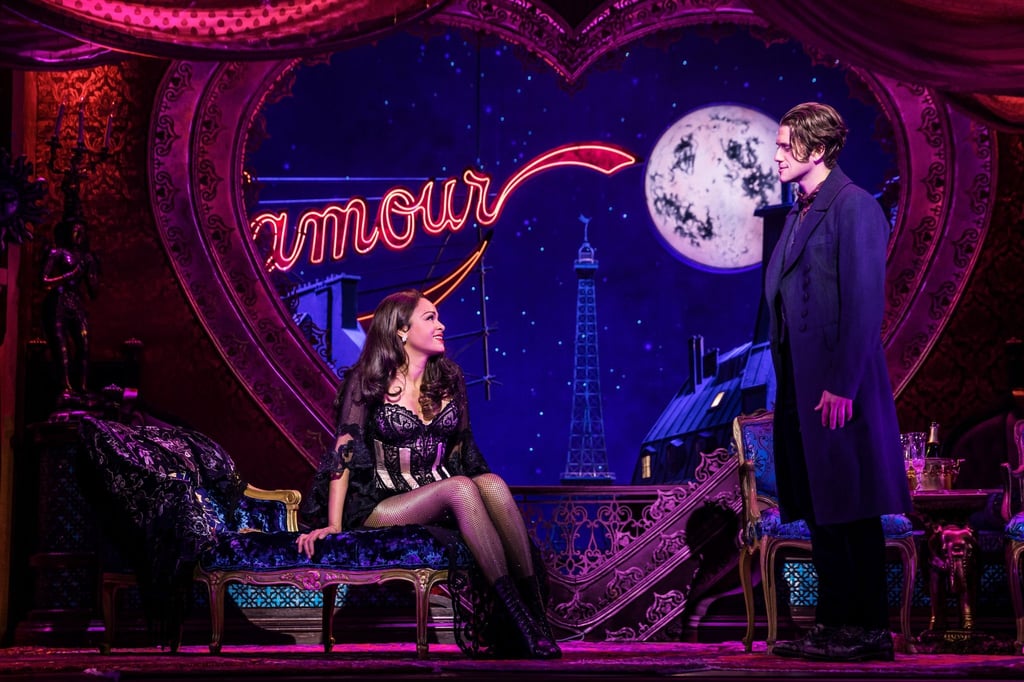 Die Bühnen-Version des Musikfilms „Moulin Rouge“ hat den Tony Award als bestes Musical gewonnen.