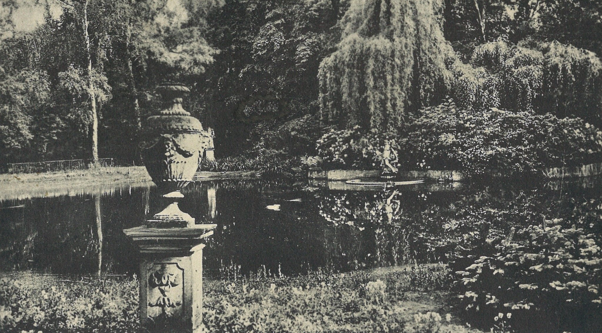 Zerbster Parkgeschichte Leser erinnern sich an Pfauen und Statuen im