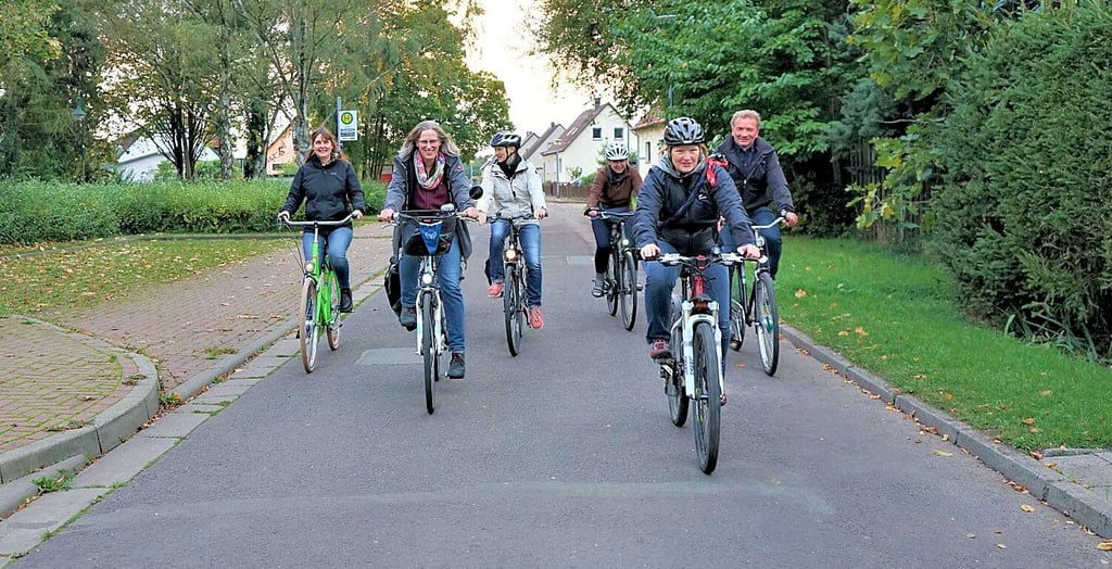 Ärztin Juliane Felbinger (2. von rechts) holte sich beim Stadtradeln 2021 mit 673 Kilometern den zweiten Platz.