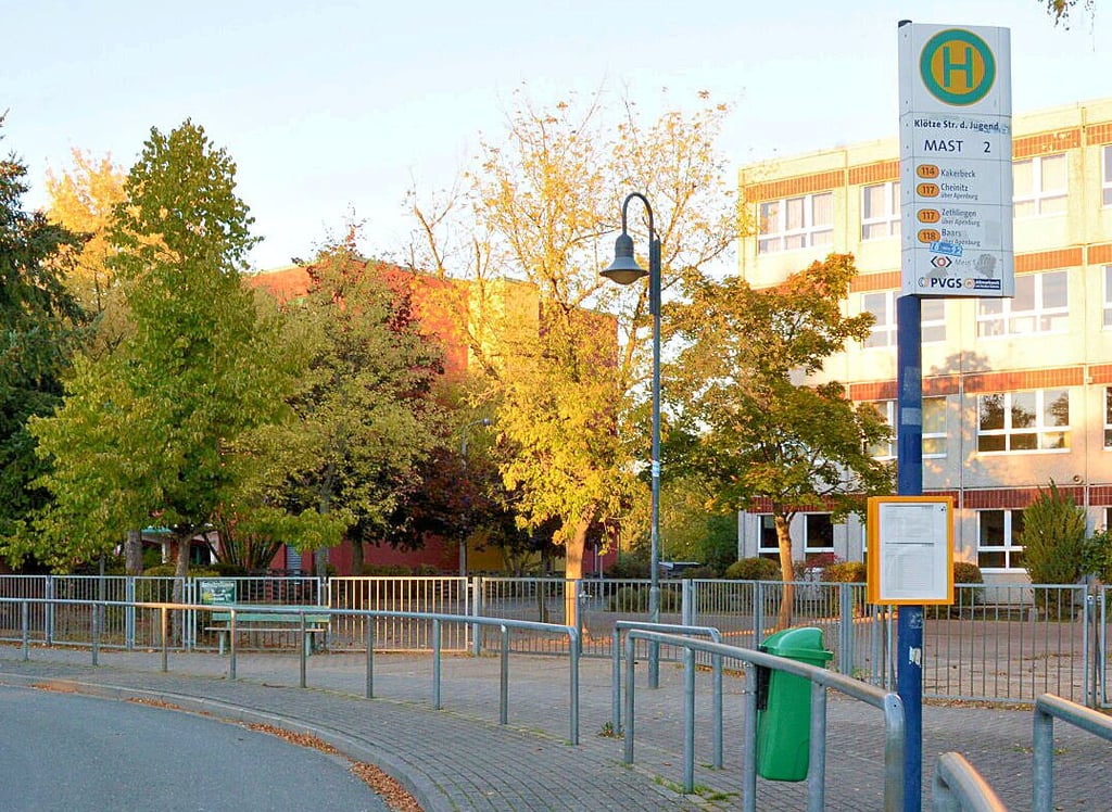 Der Ortschaftsrat macht sich weiter für den Bau eines Wartehauses an der Straße der Jugend stark.