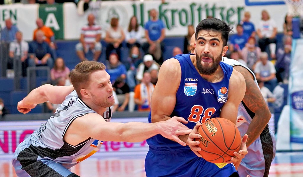 Behnam Yakhchali war mit 24 Punkten bester Werfer beim Syntainics MBC.