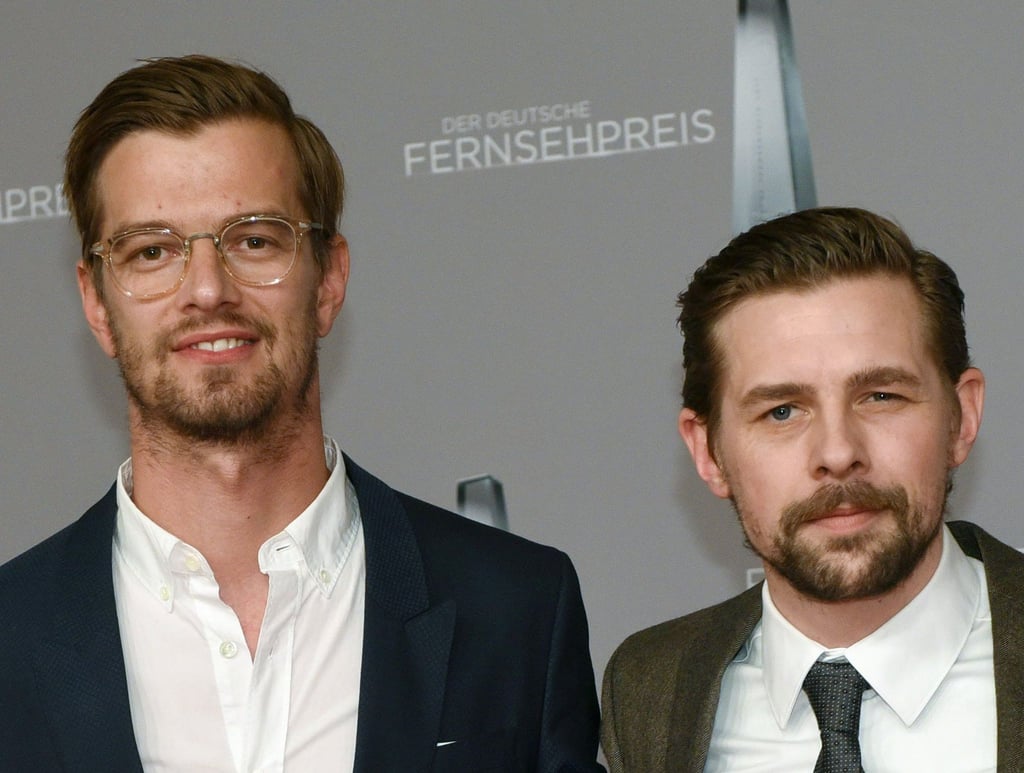 Joko Winterscheidt (l) und Klaas Heufer-Umlauf bei der Verleihung des Deutschen Fernsehpreises 2017.