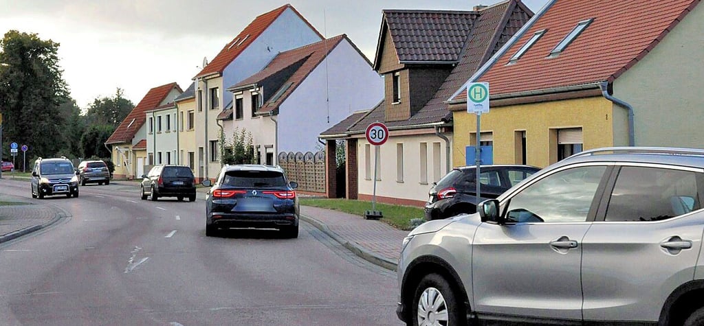 In der Güterglücker Straße wurde aufgrund des zugenommenen Verkehrs In Folge der B 184-Vollsperrung Tempo 30 eingerichtet.