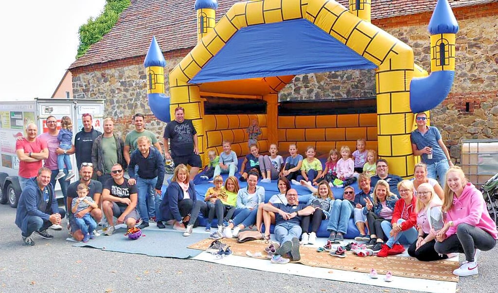 Nach den Fahrradtouren hat geselliges Beisammensein auf dem Programm gestanden. Eingeweiht hat der ECV auch den neuen Biergrarten am „Schiffchen“.