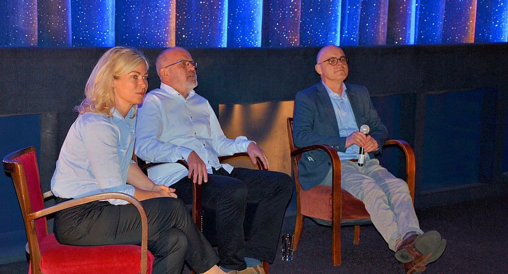 Persönliches Filmgespräch: Antje Siegel-Reinhardt, Torsten Liedtke und Arzt Ilja Karl (von links) beteiligten sich an der Diskussion.