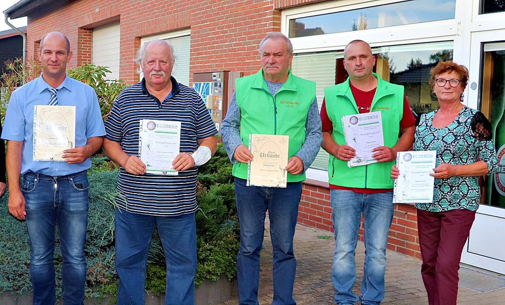 Weitere Vereinsmitglieder konnten sich anlässlich des 20-jährigen Bestehens des Vereins über Auszeichnungen freuen.