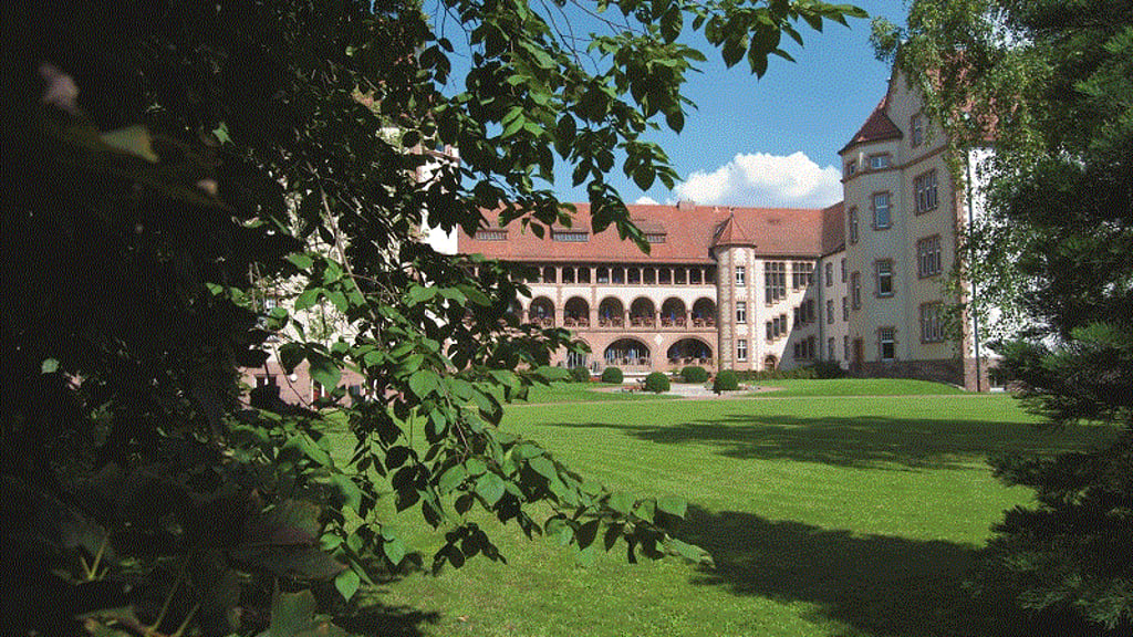 Parkansicht Paul-Riebeck-Stiftung