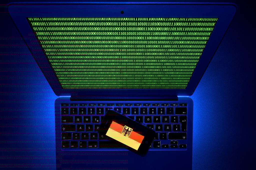 Eine Mitarbeiterin der Magdeburger Uniklinik soll unbefugt auf Meldedaten zugegriffen haben. Welche Personen betroffen sind, hat das Krankenhaus nicht protokolliert.