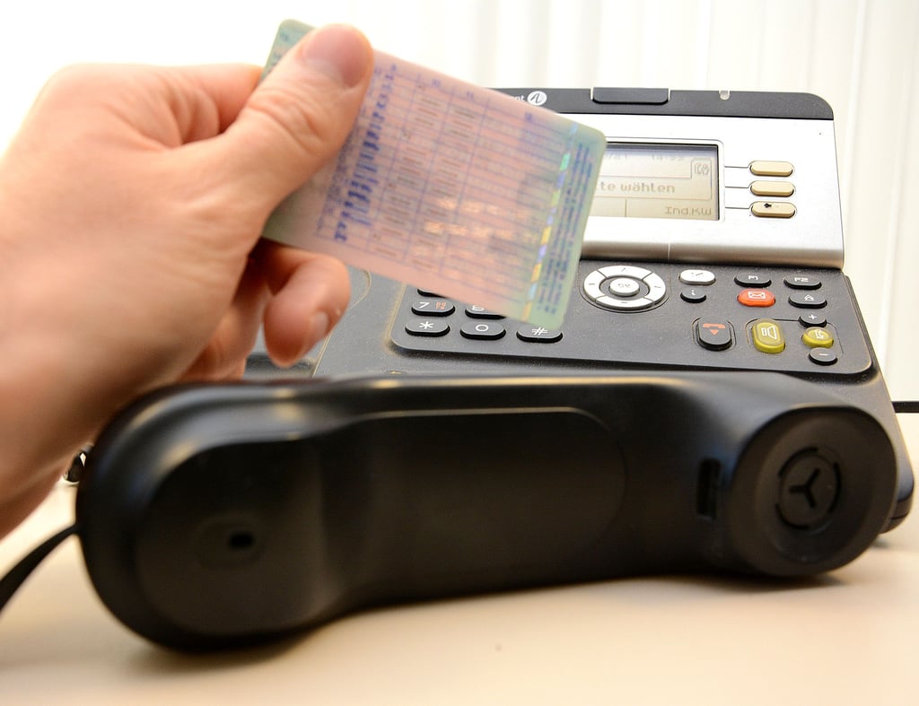 Mehrfach musste eine Frau aus der Einheitsgemeinde Klötze in der Kreisverwaltung anrufen, um einen Termin bei der Führerscheinstelle zu erhalten. Ihr Führerschein aus DDR-Zeiten läuft im kommenden Jahr ab.