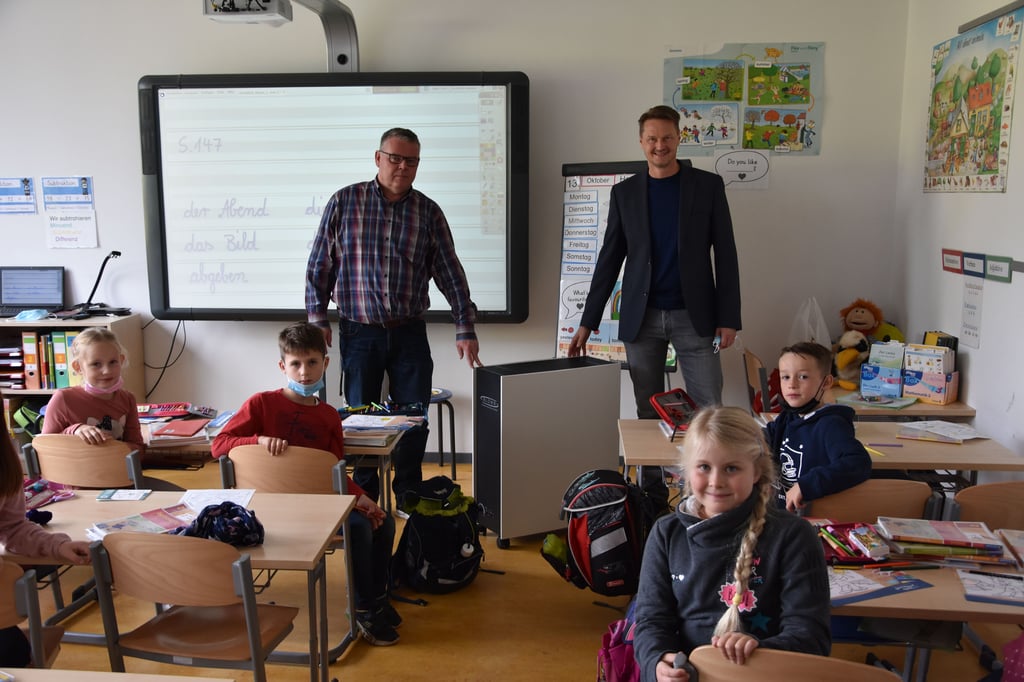 Die Alstein-Grundschule in Haldensleben hat acht Luftfilter von dem Haldensleber Unternehmen Brömse gesponsert bekommen.