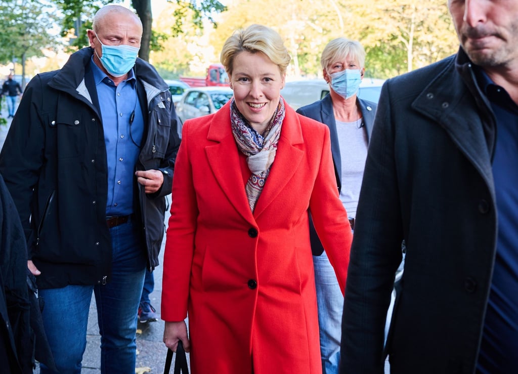 Franziska Giffey auf dem Weg in das Kurt-Schumacher-Haus, dem Sitz des Berliner SPD-Landesverbandes.
