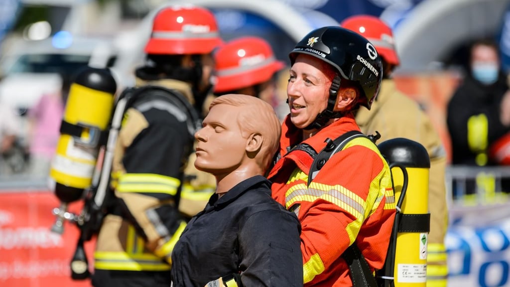 Die FireFit Championships sind ein Fitness-Wettbewerb unter Feuerwehrleuten, basierend auf Brandbekämpfungsaufgaben in Notfallsituationen. Am 16. und 17. Oktober sind hunderte Teilnehmer in Gardelegen zu Gast.
