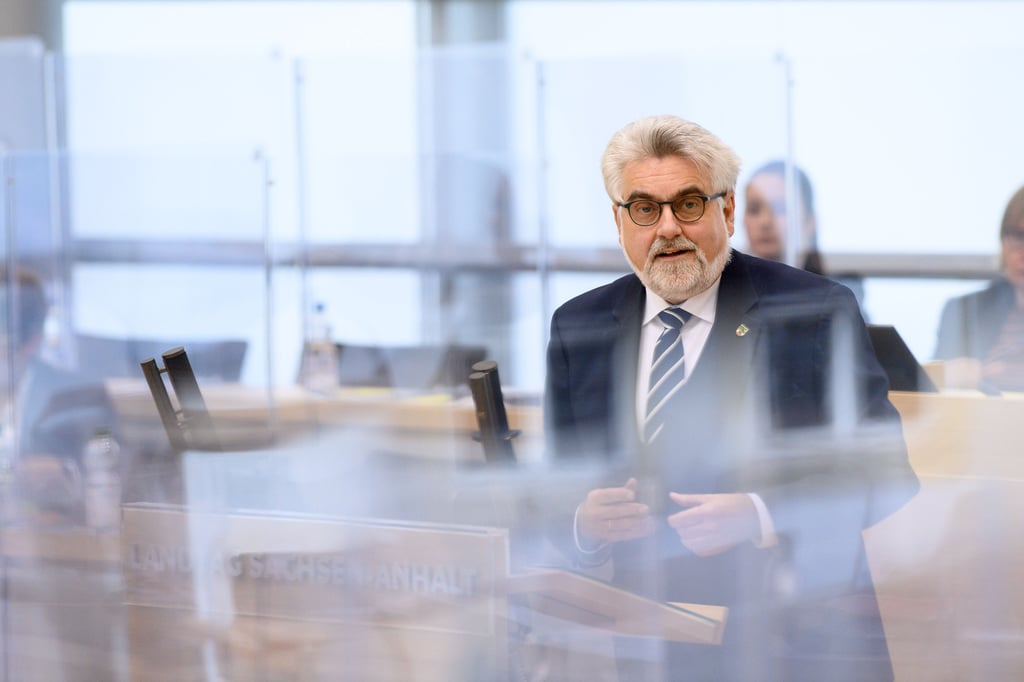 Wissenschaftsminister Armin Willingmann (SPD) will in einer Aufsichtsratsitzung am 25. Oktober offene Fragen im Datenskandal klären.