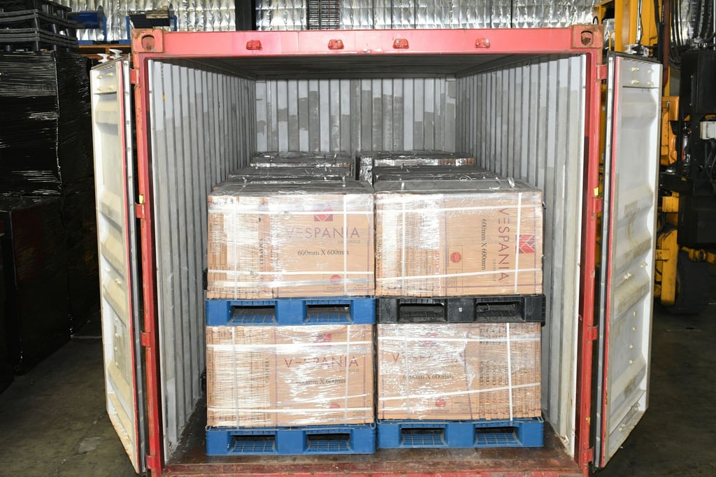 450 Kilogramm Heroin waren in einem Container mit Fliesen versteckt.