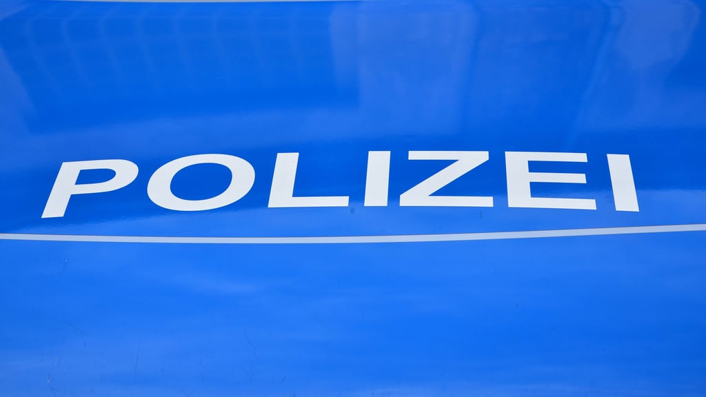Die Polizei stoppte in Blankenburg zwei Männer am Steuer eines gestohlenen Autos.