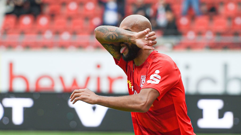 Der "Zyklop" jubelte auch gegen Saarbrücken wieder für den Halleschen FC.