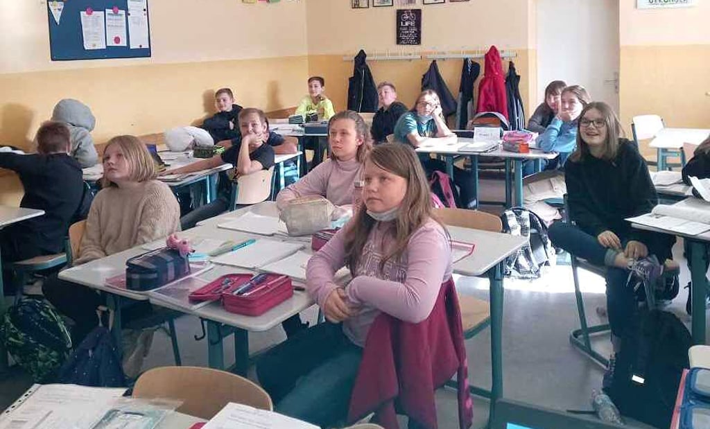 Aufmerksam lauschten die Sechstklässler beim Projekt an der Diesterweg-Sekundarschule.