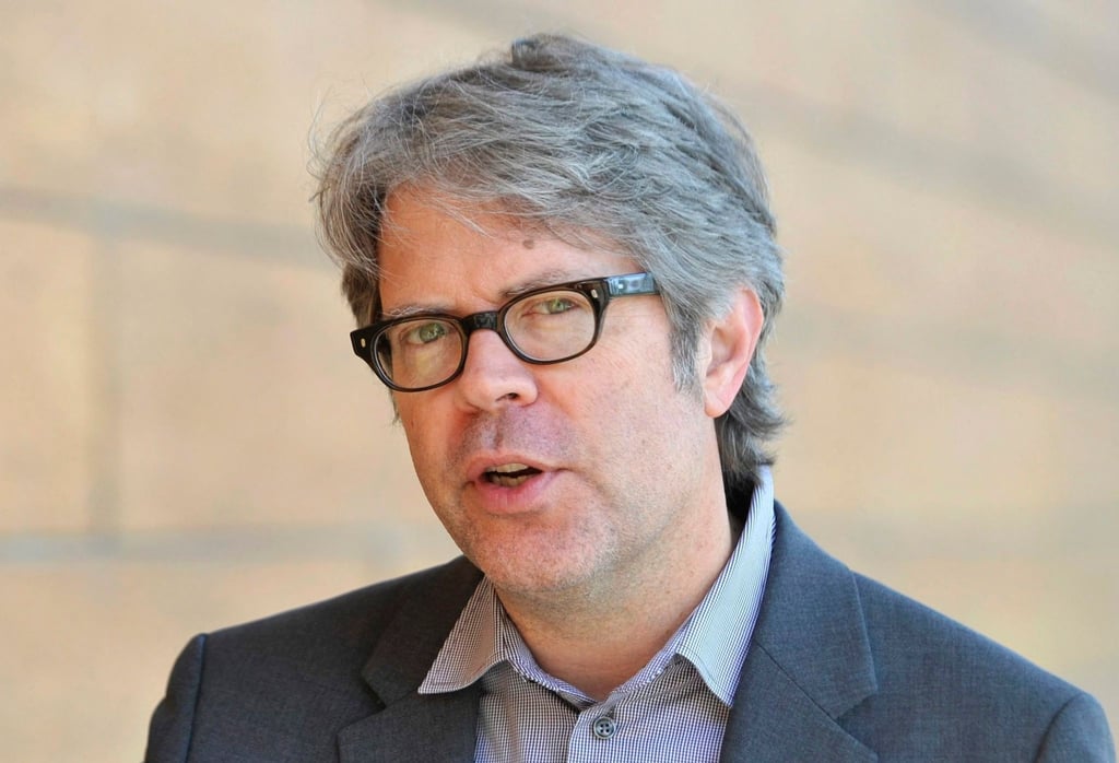 Jonathan Franzen legt mit „Crossroads“ den ersten Teil einer Trilogie vor.