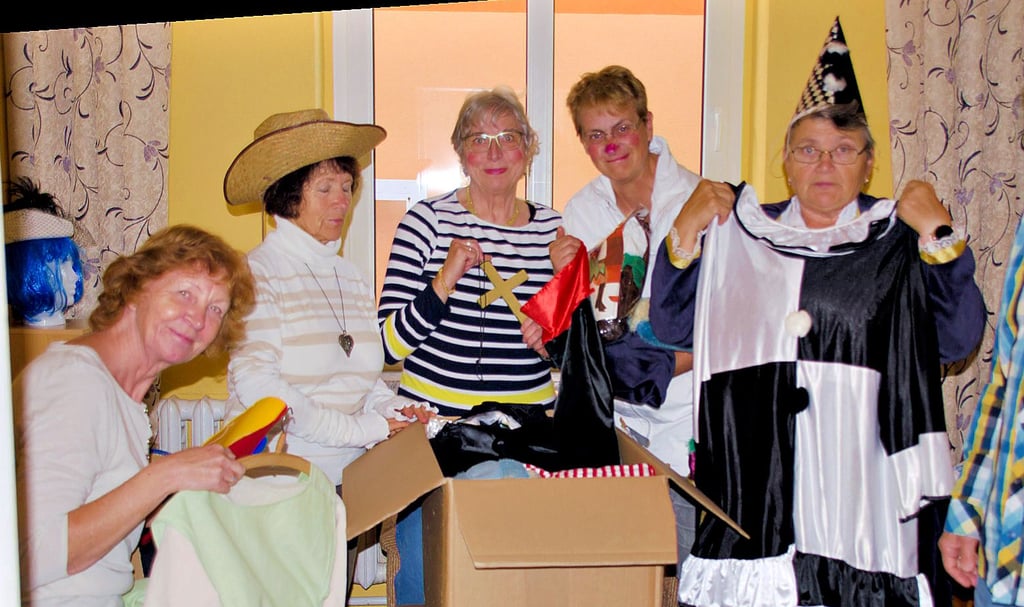 Viel Spaß beim Verkleiden und den lustigen Fotos hatten Mitglieder der SHG Glücksklee.