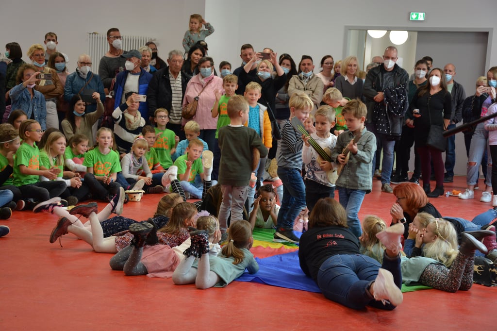 Zum Tag der offenen Tür präsentierten nicht nur die Viertklässler der Diesterweg-Grundschule ein Programm, auch die Kindergartenkinder begeisterten die zahlreichen Gäste.
