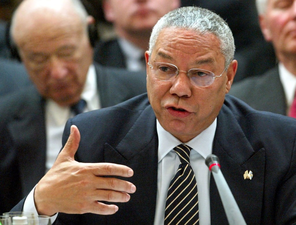 Der ehemalige US-Außenminister Colin Powell ist im Alter von 84 Jahren nach einer Corona-Infektion gestorben.