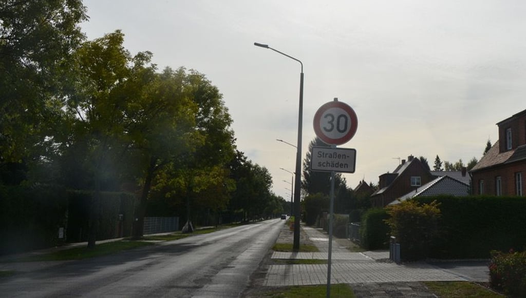 Die Friedenstraße in Genthin ist bisher nur teilweise saniert worden. Doch bald könnte sich dies ändern.