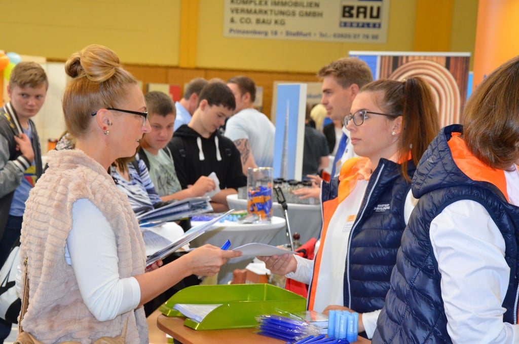 Bis 2019 fand der Studien- und Berufsorientierungstag in Staßfurt als Präsenzveranstaltung statt. Mittlerweile ist die Messe rein digital.