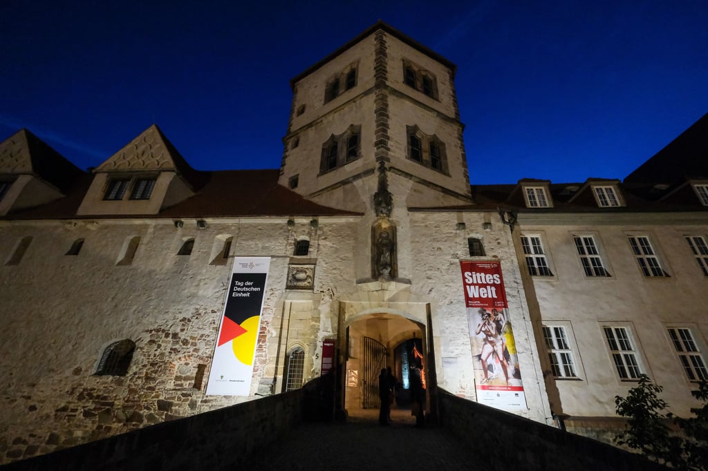 Schau zu den Werken des Halleschen Künstlers Willi Sitte im Kunstmuseum Moritzburg in Halle.