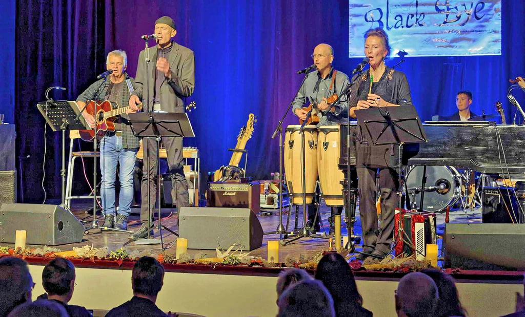 „Black Eye“ beim Jubiläumskonzert in Ballenstedt.