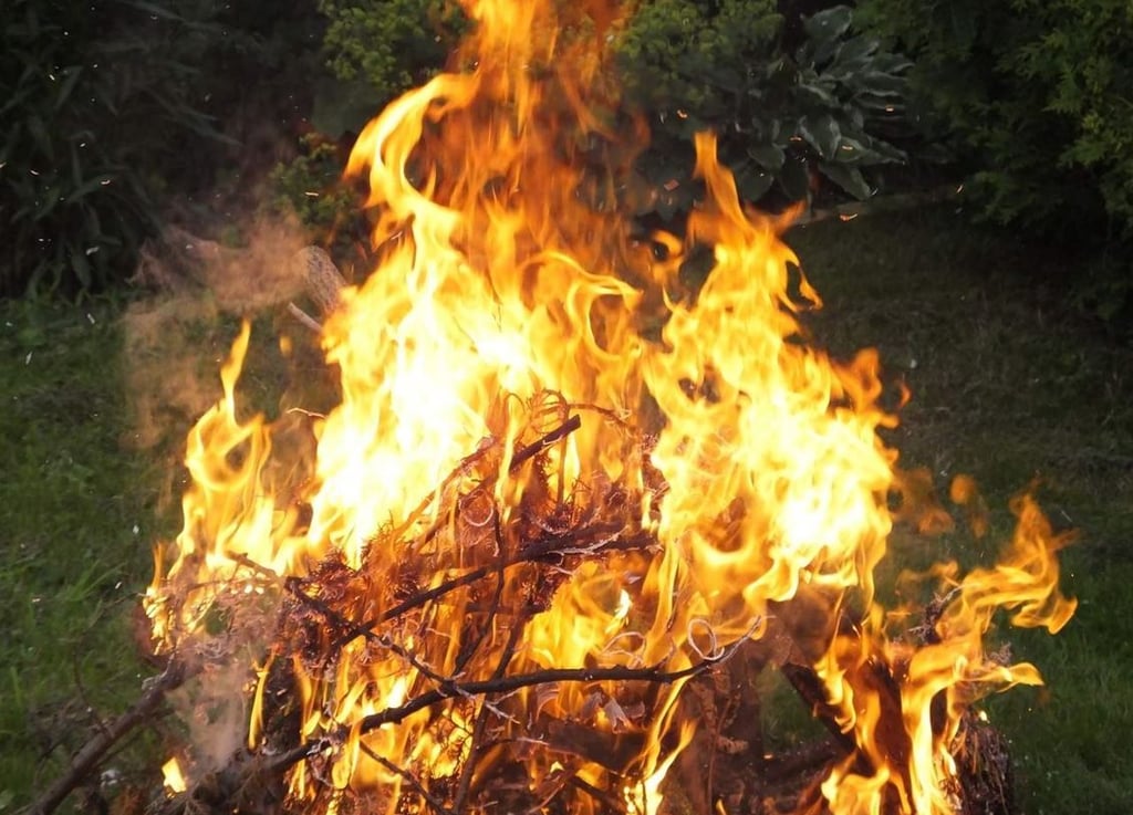 Bis einschließlich 15. November sind Gartenfeuer im Altmarkkreis Salzwedel nun wieder erlaubt.