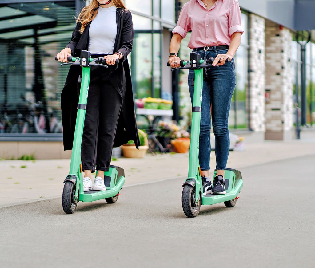 E-Scooter von Bolt rollen mittlerweile durch 37 deutsche Städte. In Sachsen-Anhalt schon durch Halle, Bernburg und Merseburg. Ab November sind die mintgrünen Blickfänger auch in Staßfurt zu sehen.