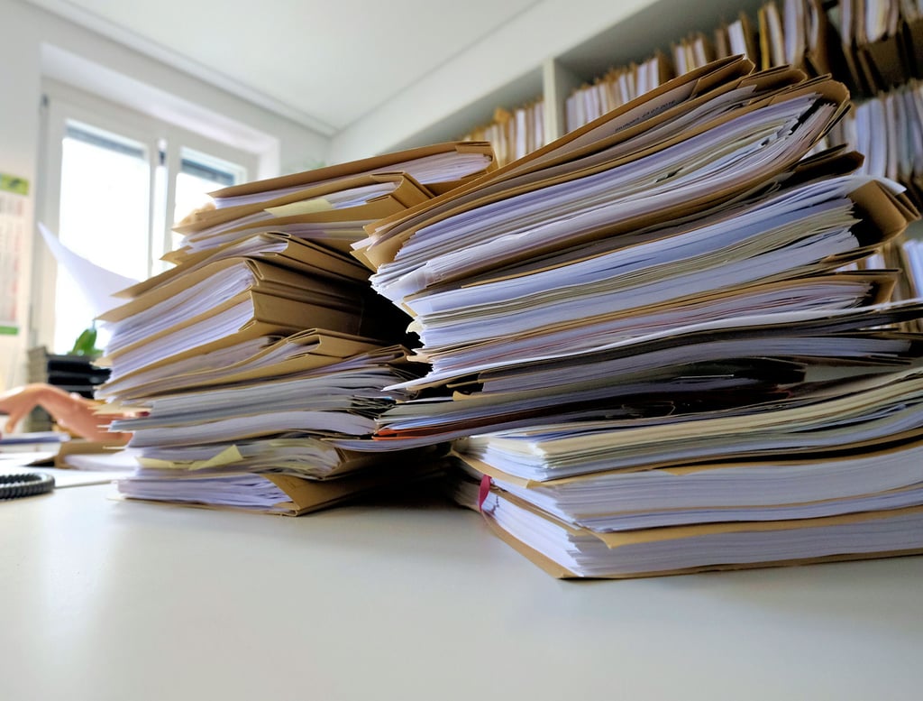 Mit digitalen Ratsinformationssystemen könnten Berge aus Papierakten der Vergangenheit angehören.