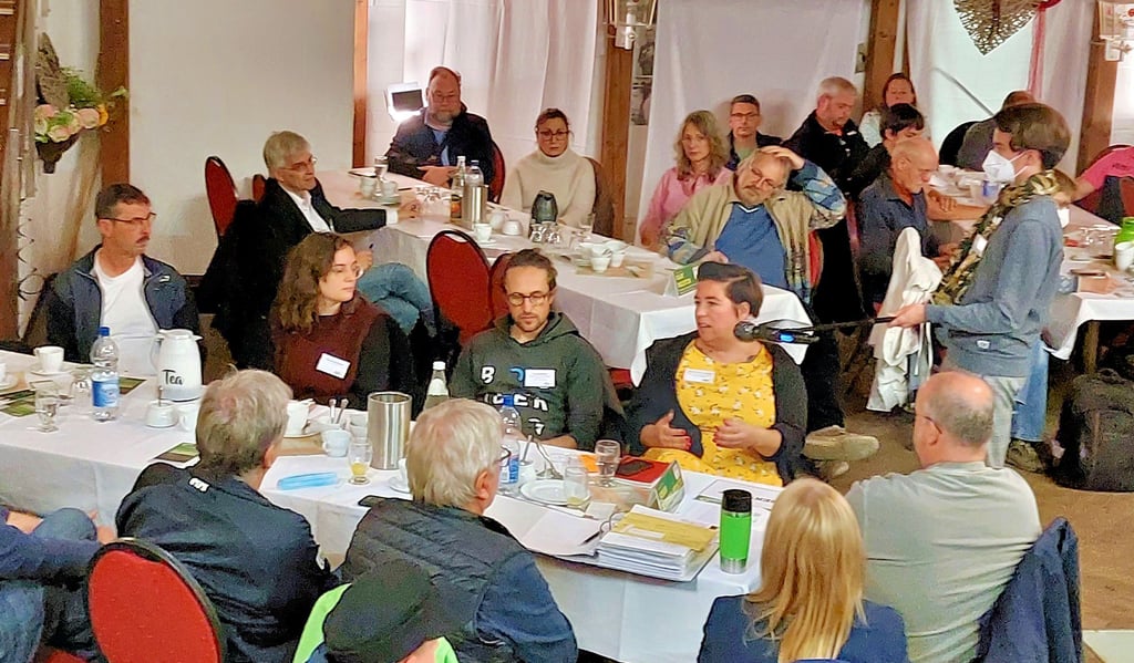 Zu einem Bürgerdialog hatte die Landtagsfraktion Bündnis 90/ Die Grünen am Dienstagabend in die Gaststätte Goldene Gans in Rätzlingen eingeladen. Dabei wurde unter anderem über den geplanten Steinbruch bei Eickendorf gesprochen.