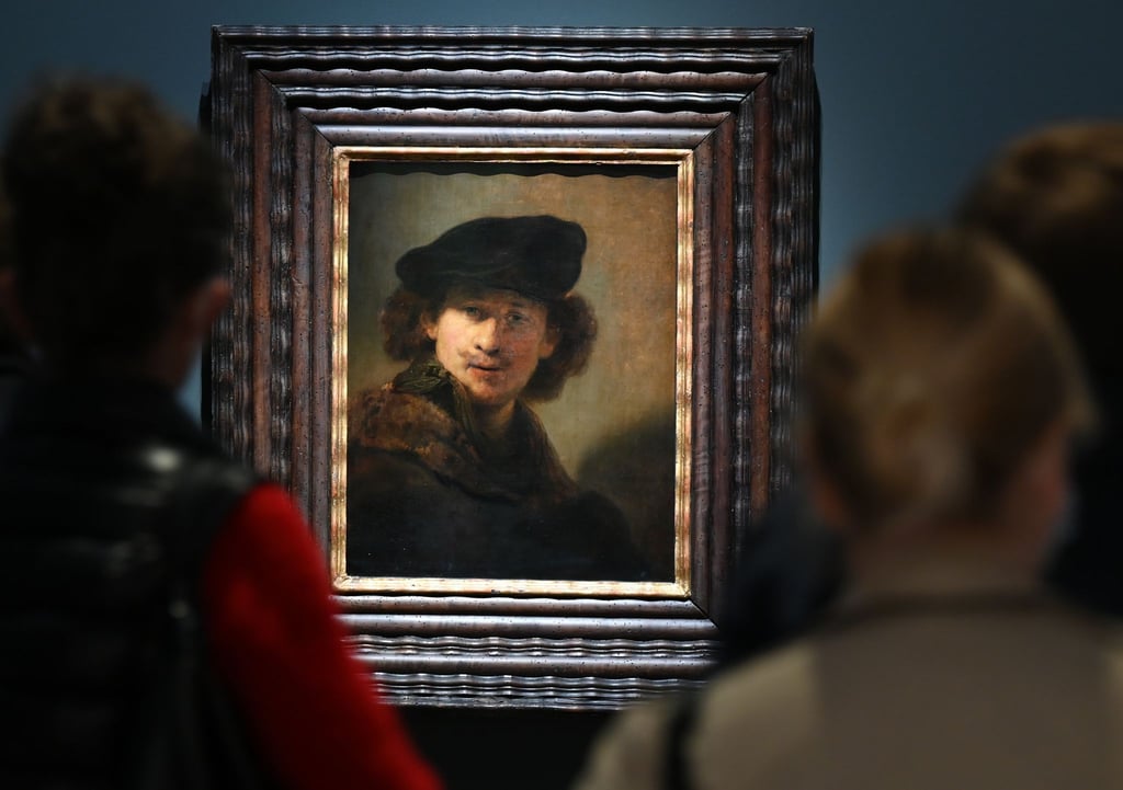 "Selbstbildnis mit Samtbarett und Mantel mit Pelzkragen (1634)" von Rembrandt im Städel.