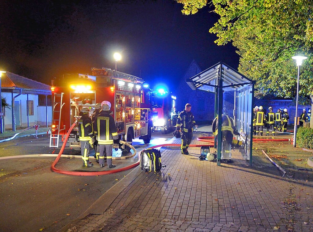 Die Feuerwehren wurden um 23 Uhr nach Drohndorf gerufen.