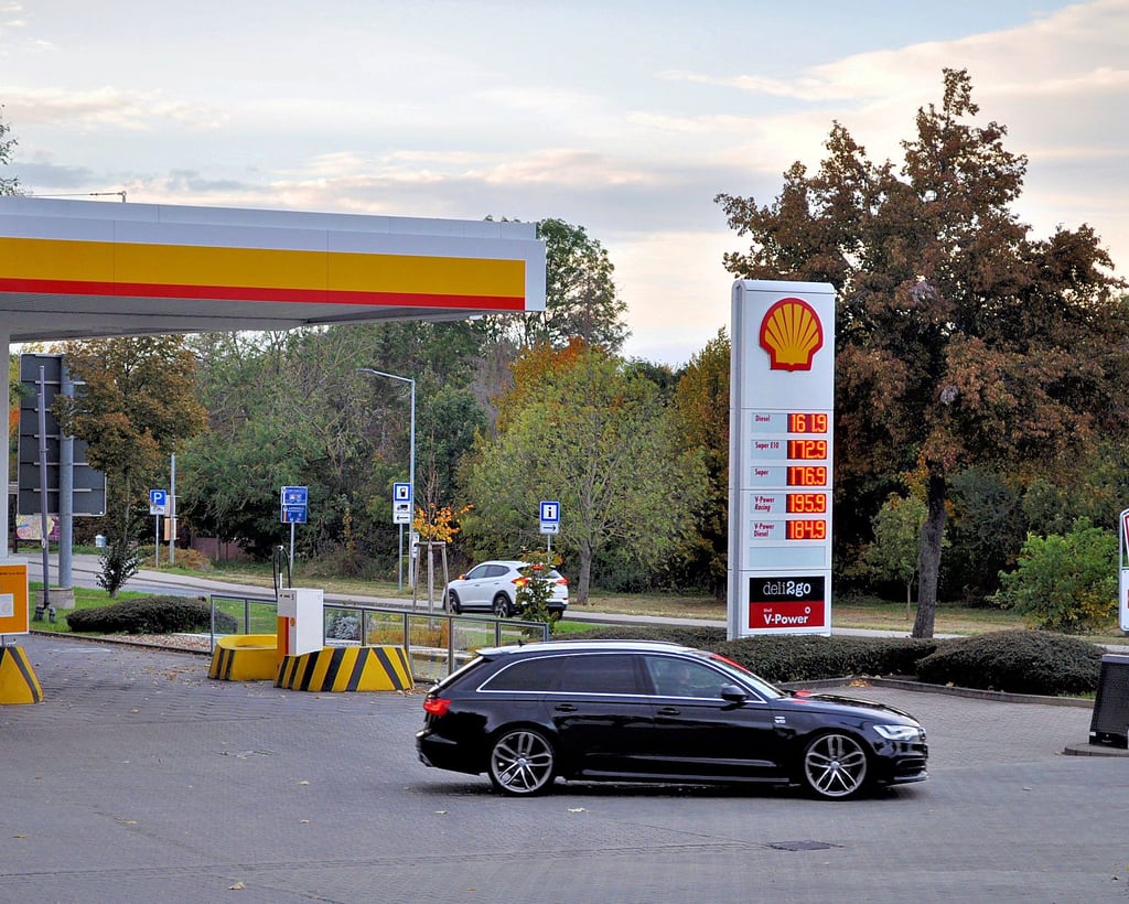 Bei Shell in Weißenfels kostete der Diesel am Donnerstagabend 1,619 Euro pro Liter. Super lag bei 1,769 Euro. Tanken ist so teuer wie lange nicht.