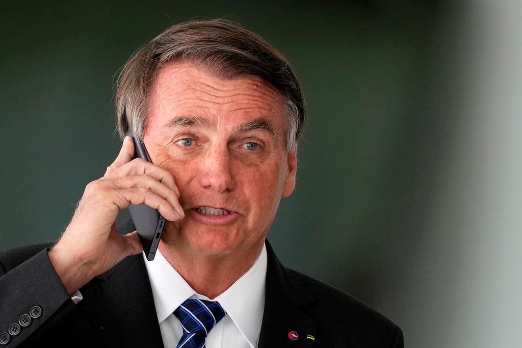 Verharmlost das Coronavirus seit Beginn der Pandemie und lehnt Schutzmaßnahmen sowie Einschränkungen ab: Jair Bolsonaro.