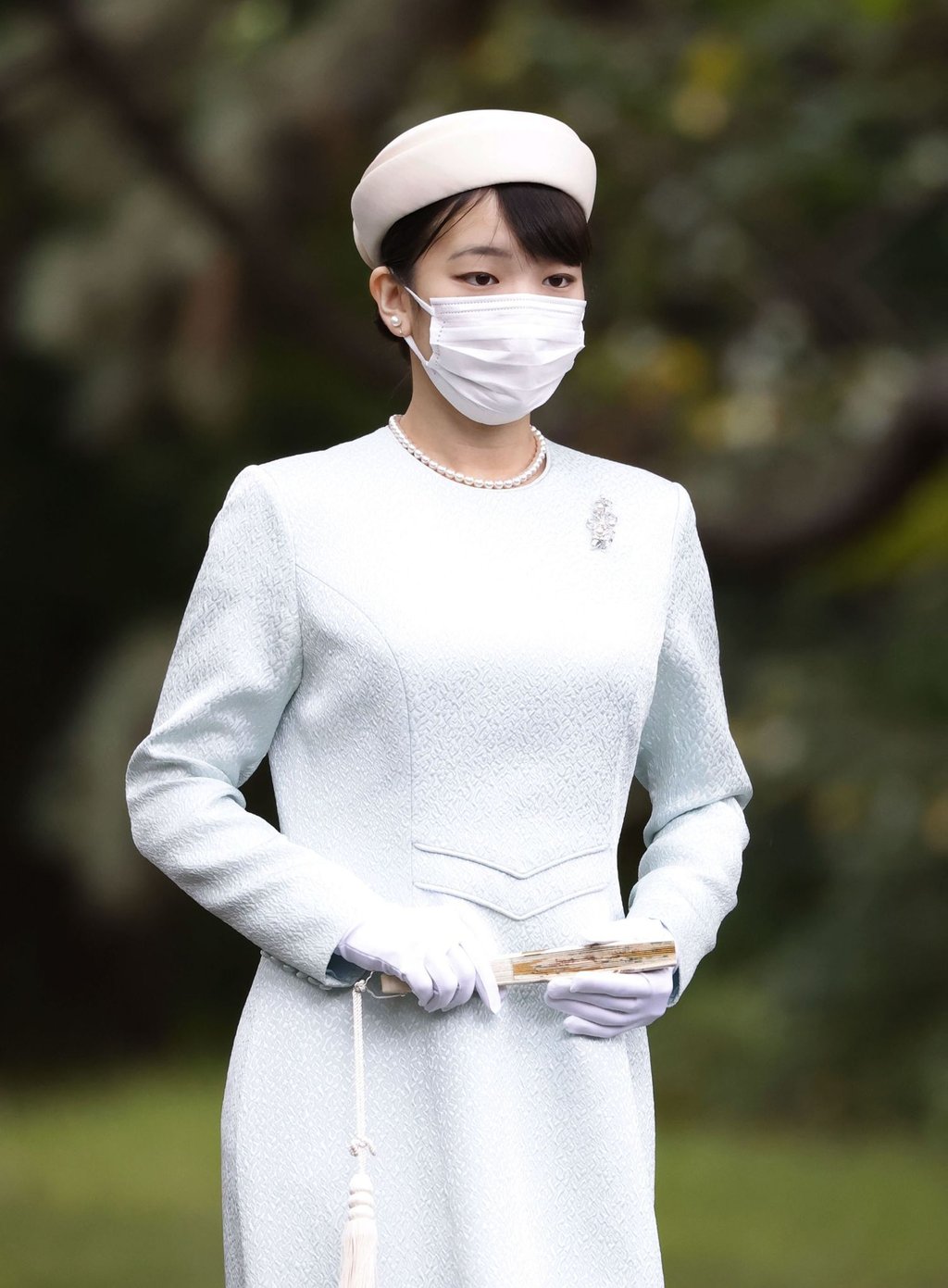 Die japanische Prinzessin Mako macht sich auf den Weg, um in den Heiligtümern des Kaiserpalastes in Tokio Gebete zu sprechen.