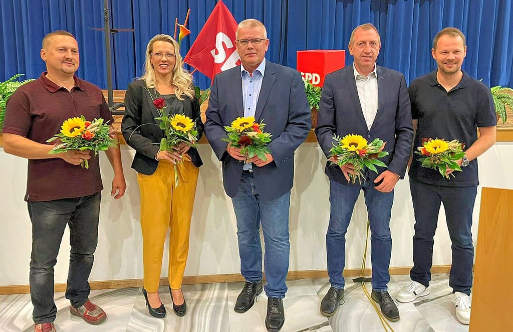 Der neu gewählte Vorstand der Staßfurter SPD: Thomas Kastis, Anja Schröter, Michael Hauschild, Sven Wagner und Sebastian Sieglitz (von links).