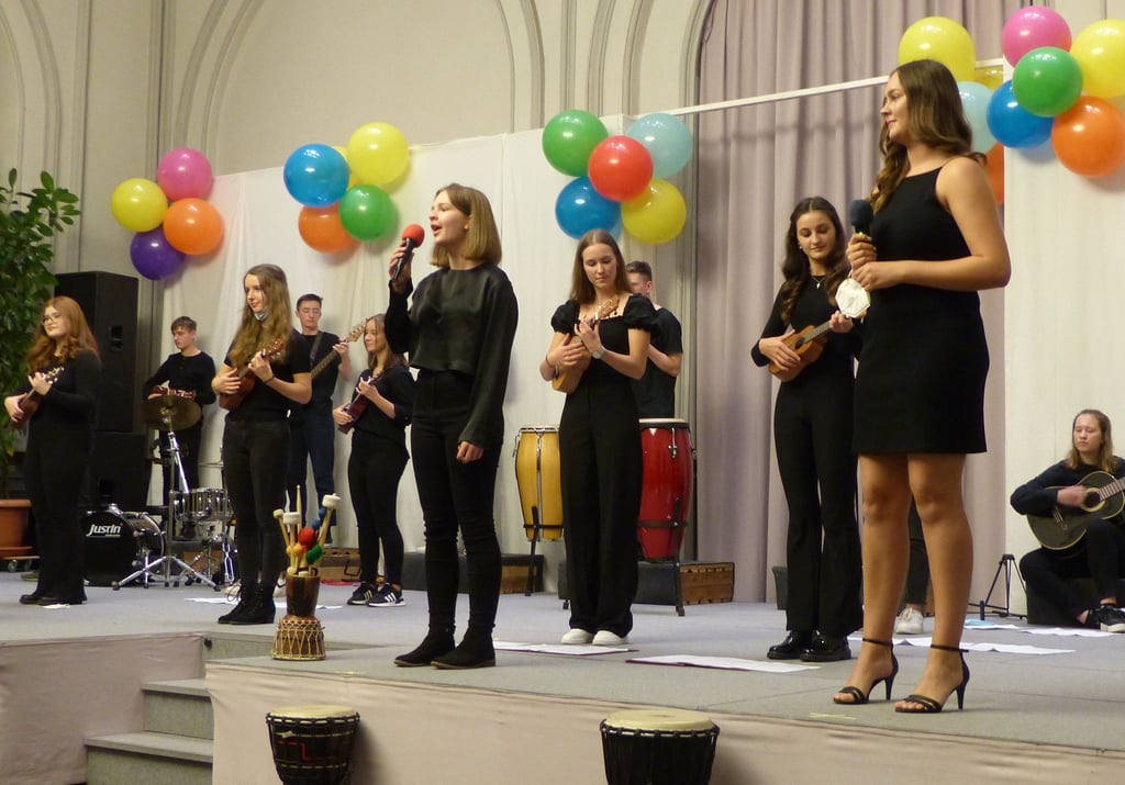 „People help the people“ war der erste Beitrag mit Gesang an diesem Abend.