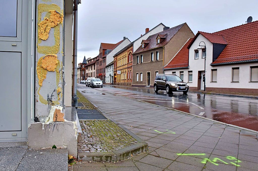 Das Haus der Diakonie am Zörbiger Kreisverkehr ist beschädigt.