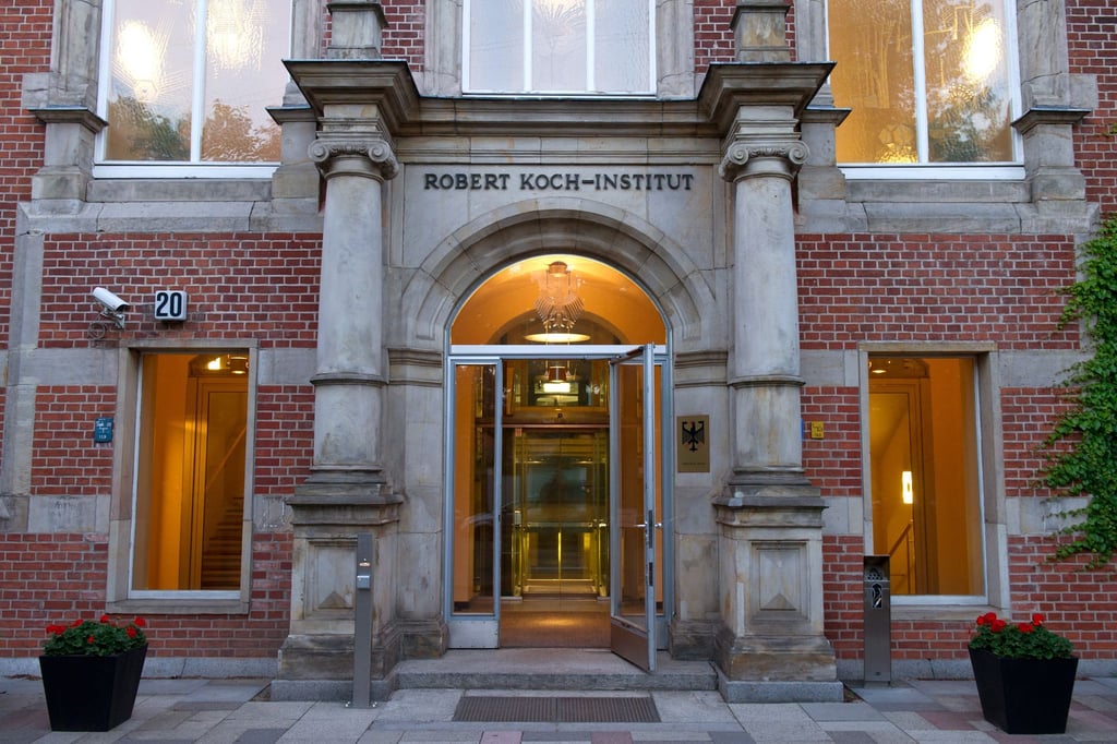 Beurteilt die aktuelle Covid-19-Lage in Deutschland: das Robert Koch-Institut.