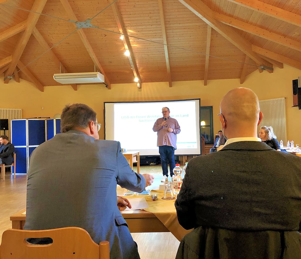 Auch dabei: Oberbürgermeister Torsten Zugehör (links) beim Kita-Forum im Seniorenclub Pratau