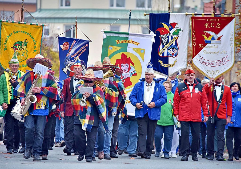 So bunt war in vergangenen Zeiten der 11.11. in Sandersdorf.